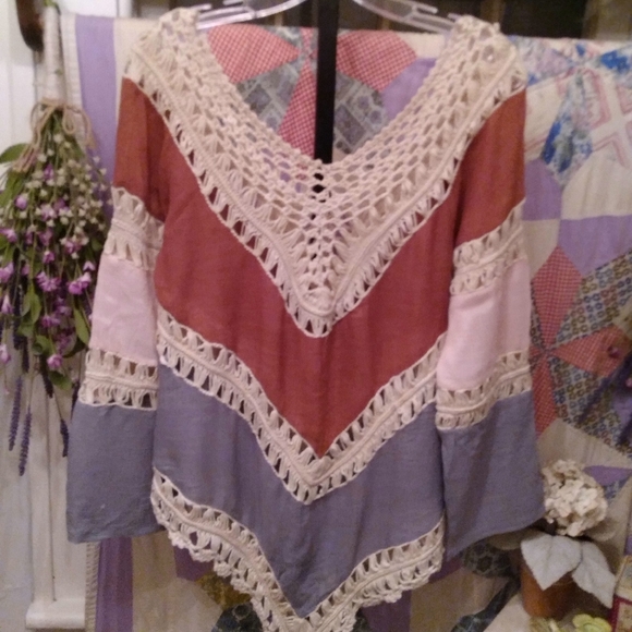 Knox Rose Bohemian top